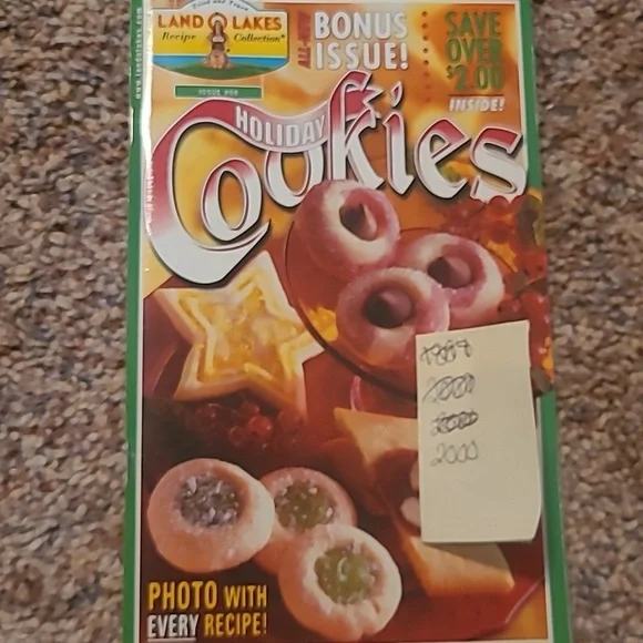 Assorted Recipe Book Collection - Picture 8 of 8